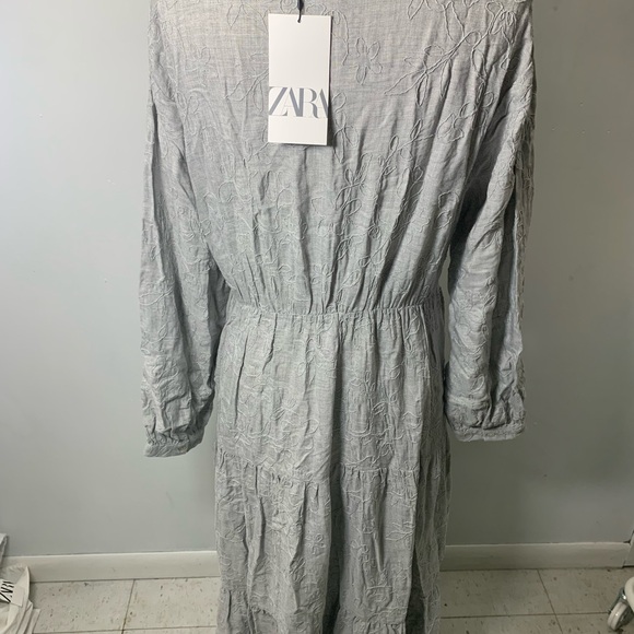 Zara Long Sleeve Dress in Light Gray - Picture 13 of 16